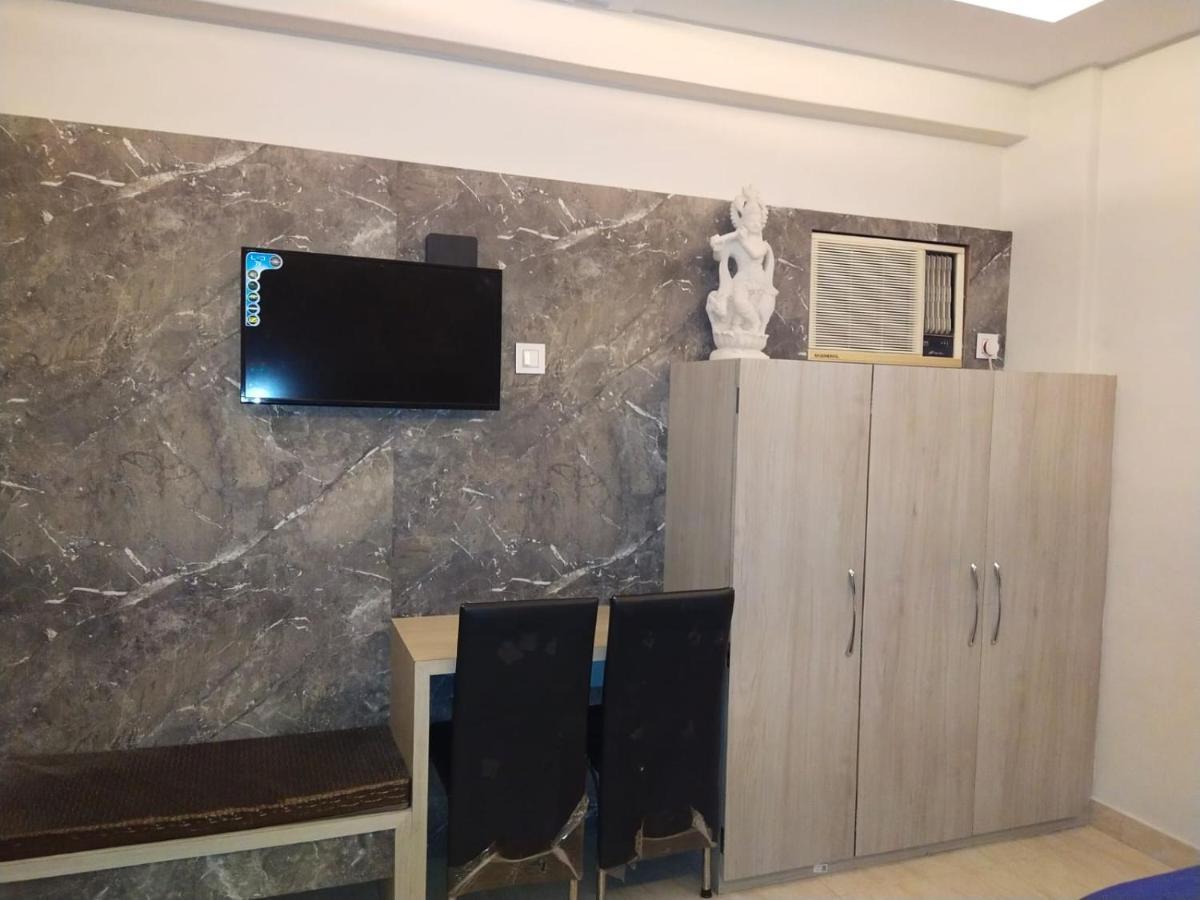 Hotel Gateway Kailash Varanasi Exteriör bild